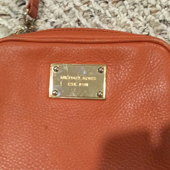 Micheal Kores purse - Picture 1 of 9
